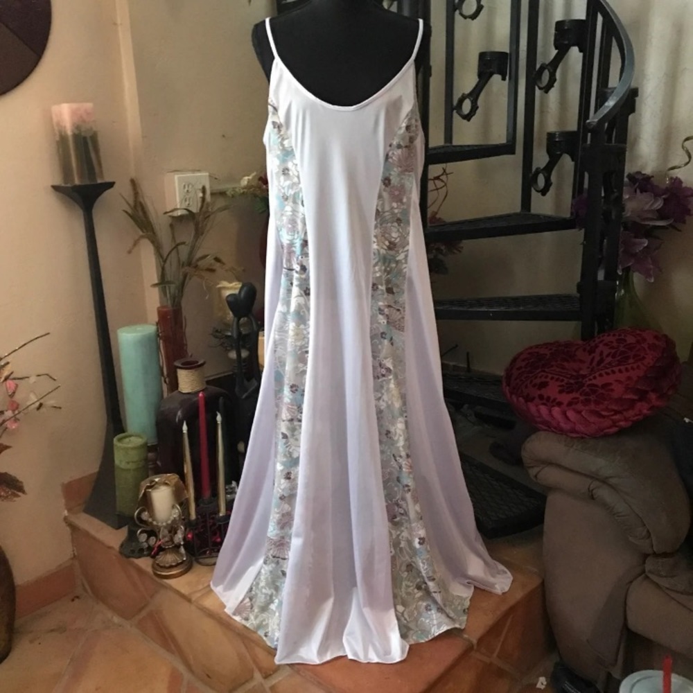 NWT Lilac Floral Full Sweep Lace Panels Maxi Long Nightgown Slip Dress Chemise